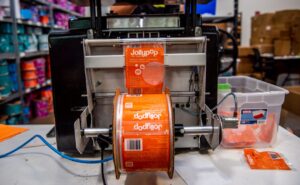 Extreme-Molding_Silicone-Injection-Molding_Jollypop-Packaging-e1628168552985-300x185