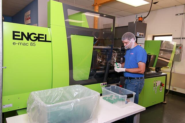 ENGE-e-mac-molding-machine-at-Extreme-Molding-in-Albany-NY
