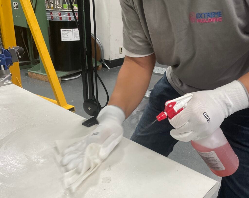 taking health and safety protocols for covid 19 in the injection molding industry at extreme molding taking-health-and-safety-protocols-for-covid-19-in-the-injection-molding-industry-at-extreme-molding